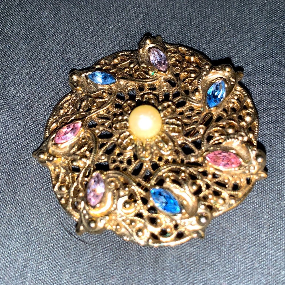 Classic Brooch